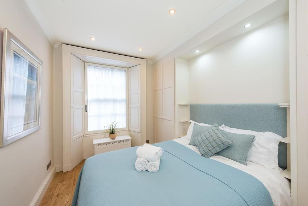 Self Catering , City Centre Apartment With Parking Edinburgh Bagian luar foto