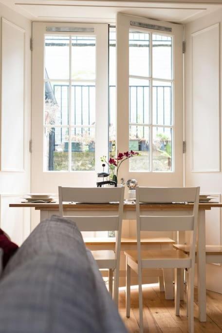 Self Catering , City Centre Apartment With Parking Edinburgh Bagian luar foto